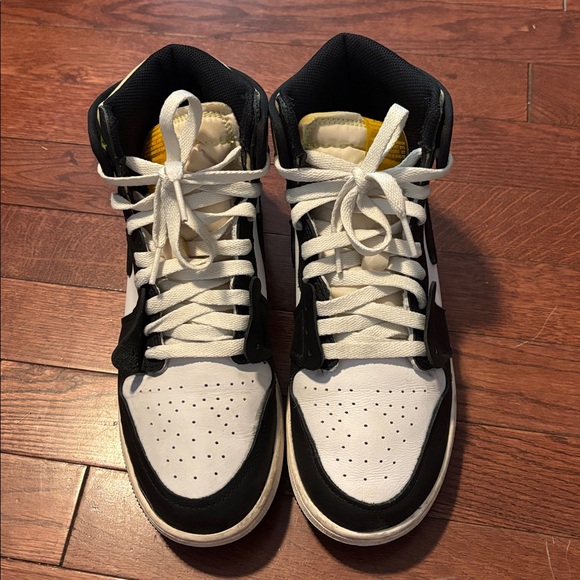 Air Jordan 1 High-Top Sneakers in White, Black & Yellow Size: 7 Youth - Picture 2 of 8